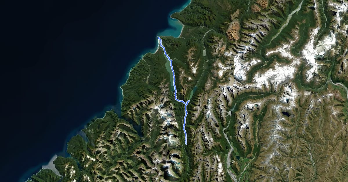 Маршрут Hollyford Track на спутниковом снимке