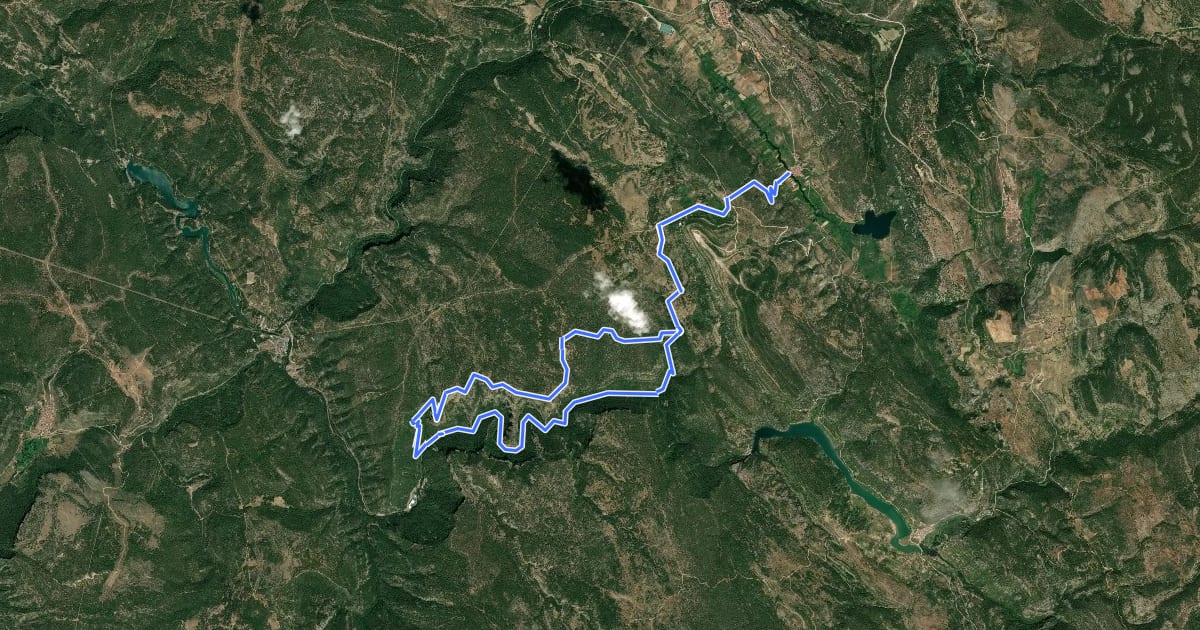 Маршрут Hoz del Alonjero y puntal del Castillo de los Siete Condes на спутниковом снимке