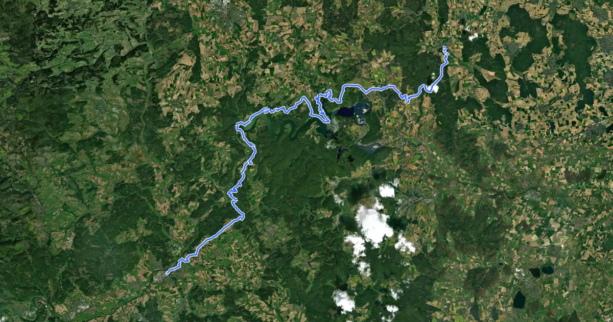 Маршрут Hugenotten- und Waldenserpfad (Hauptweg - Teilstrecke Frankenberg - Naumburg (Hessen)) на спутниковом снимке