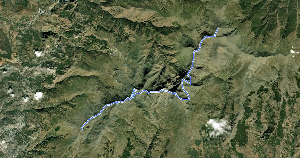 Маршрут Integral de Sierra Nevada на спутниковом снимке