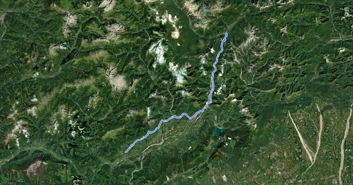 Маршрут Itinerari di collegamento dolomitici на спутниковом снимке