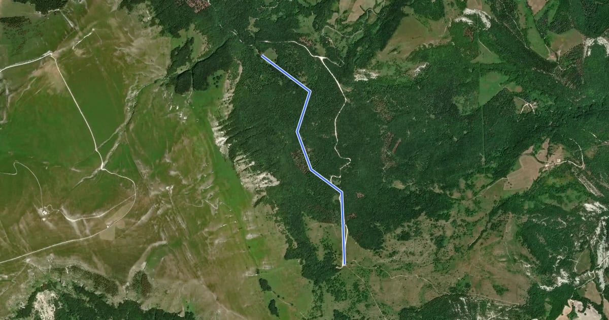Маршрут Itinerario fuoriporta 5 - Valle Caprina на спутниковом снимке
