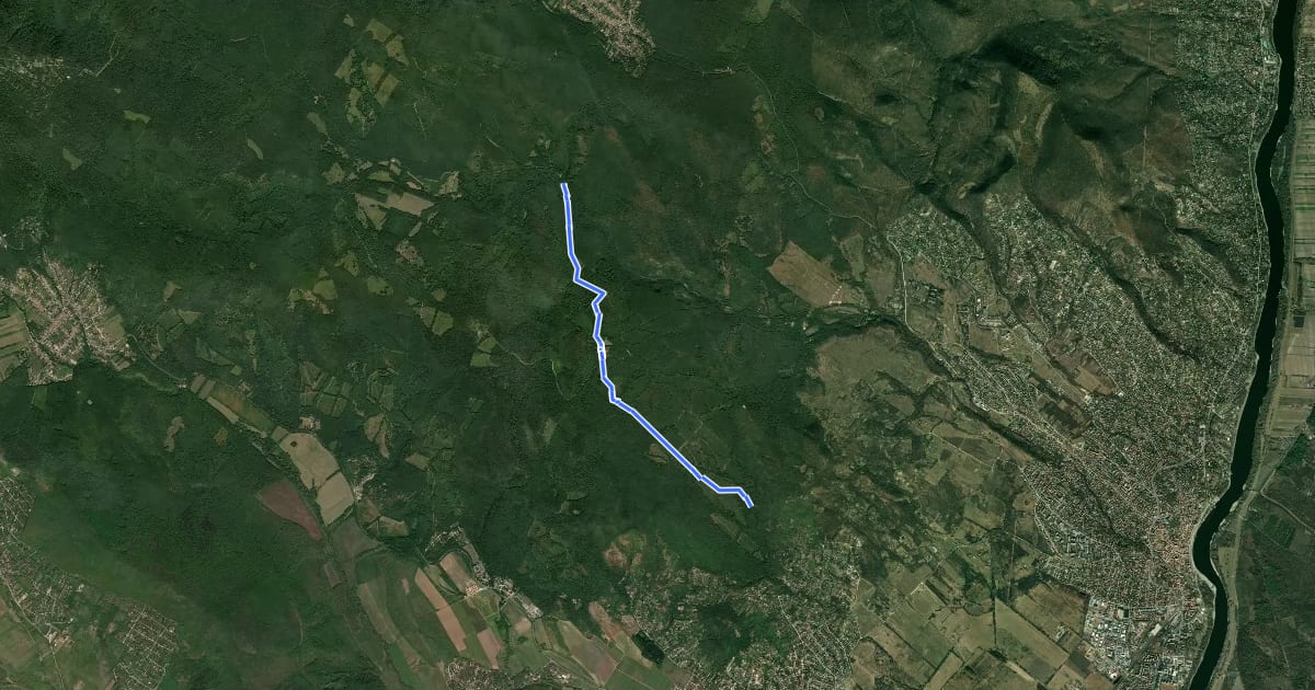 Маршрут K+ (Bükkös-patak-völgye – Lajos-forrás – Zengő-völgy) на спутниковом снимке