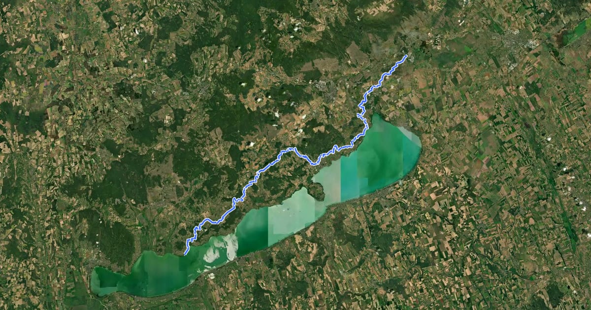 Маршрут K, Balaton-felvidéki / Balatoni Kéktúra (Pétfürdő – Balatonfüred – Badacsony) на спутниковом снимке