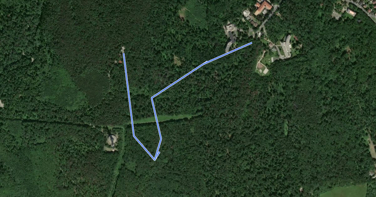 Маршрут K▲ (Hotel Lővér – Károly-kilátó) на спутниковом снимке