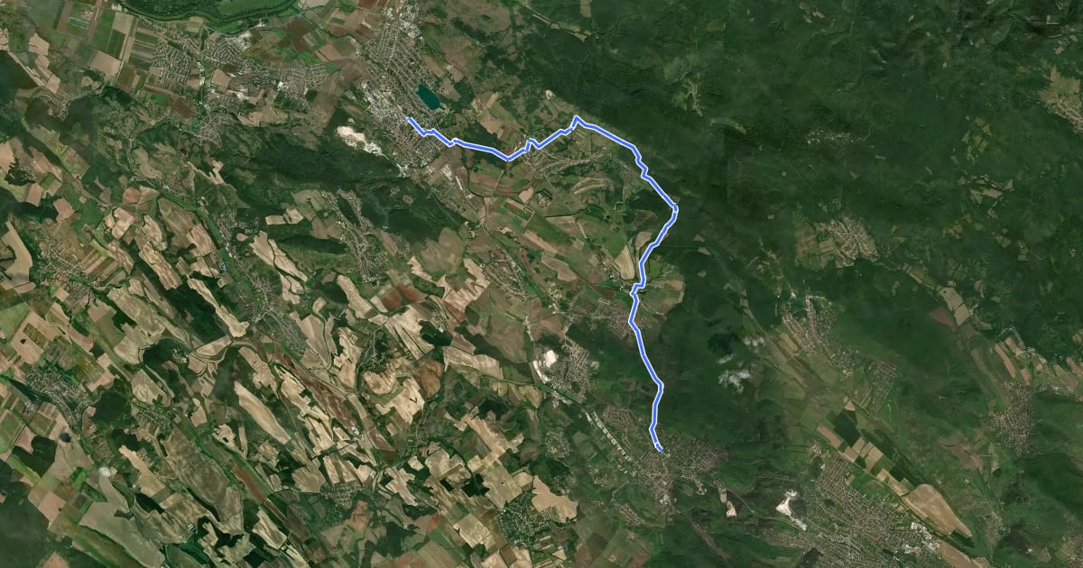 Маршрут K, OKT 12. (Dorog, vá. – Klastrompuszta – Piliscsaba, vá.) на спутниковом снимке