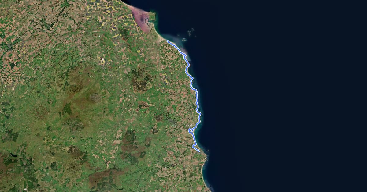 Маршрут King Charles III England Coast Path: Amble to Bamburgh на спутниковом снимке