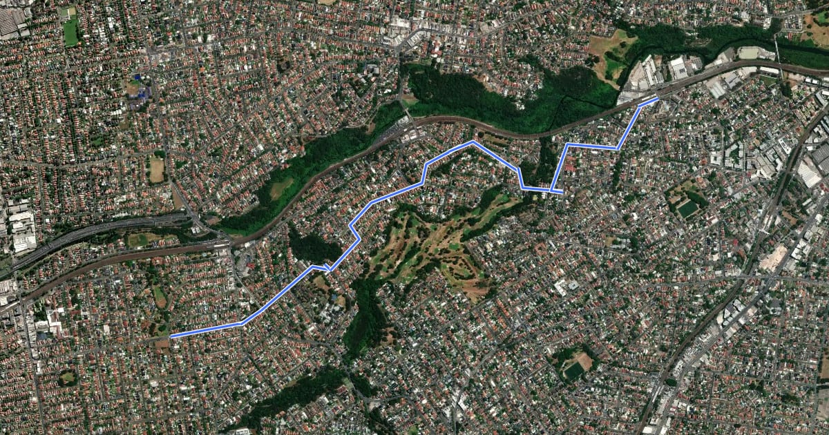 Маршрут Kingsgrove to Bardwell Park cycle route на спутниковом снимке
