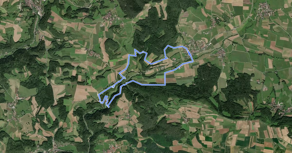 Маршрут Kirchahorn Rundweg "Zu Höhlenbär und Millionär" на спутниковом снимке