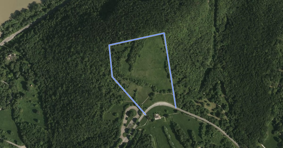 Маршрут Kisvillámi vadvirágos tanösvény (Panoráma út – Kis-Villám – Panoráma út) на спутниковом снимке