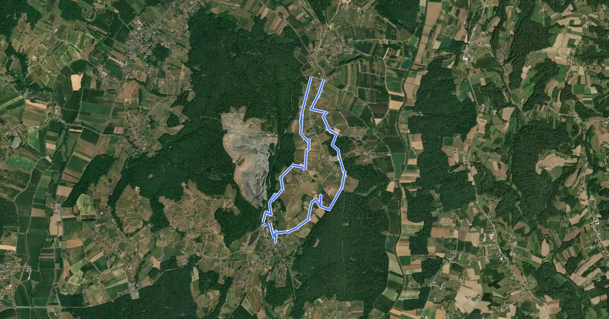 Маршрут Klöcher Traminerweg Hochwarth-Runde на спутниковом снимке