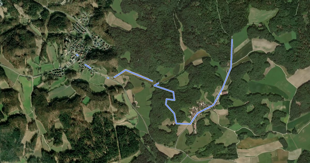 Маршрут Kleiner Höhlenrundwanderweg на спутниковом снимке