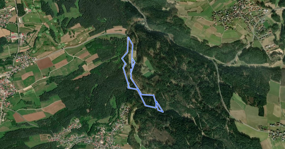 Маршрут Klumpertaler Rundwanderweg на спутниковом снимке
