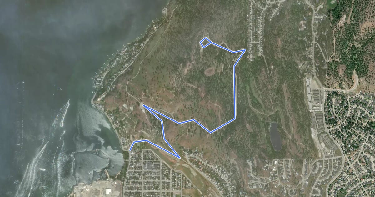 Маршрут Knox Mountain Drive на спутниковом снимке