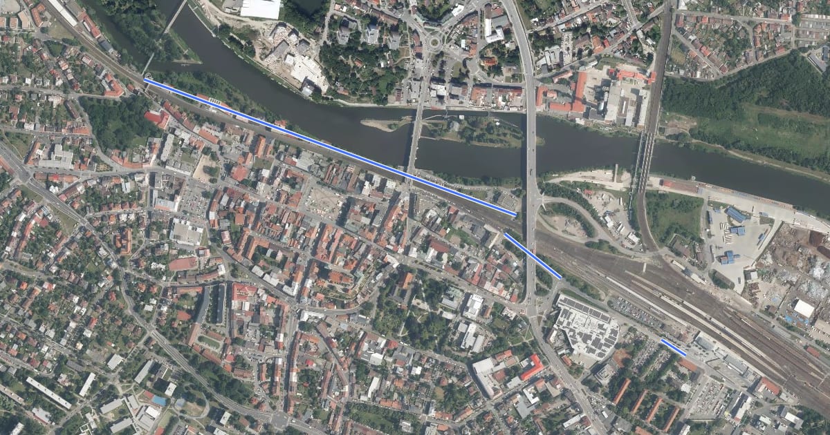 Маршрут Kolín - odbočka k žst. на спутниковом снимке