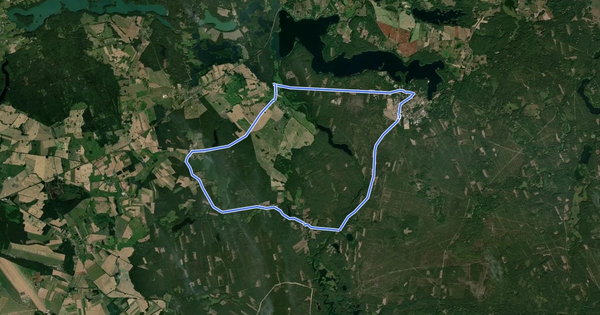 Маршрут Kraina Odwróconego Krzyża (niebieski) на спутниковом снимке