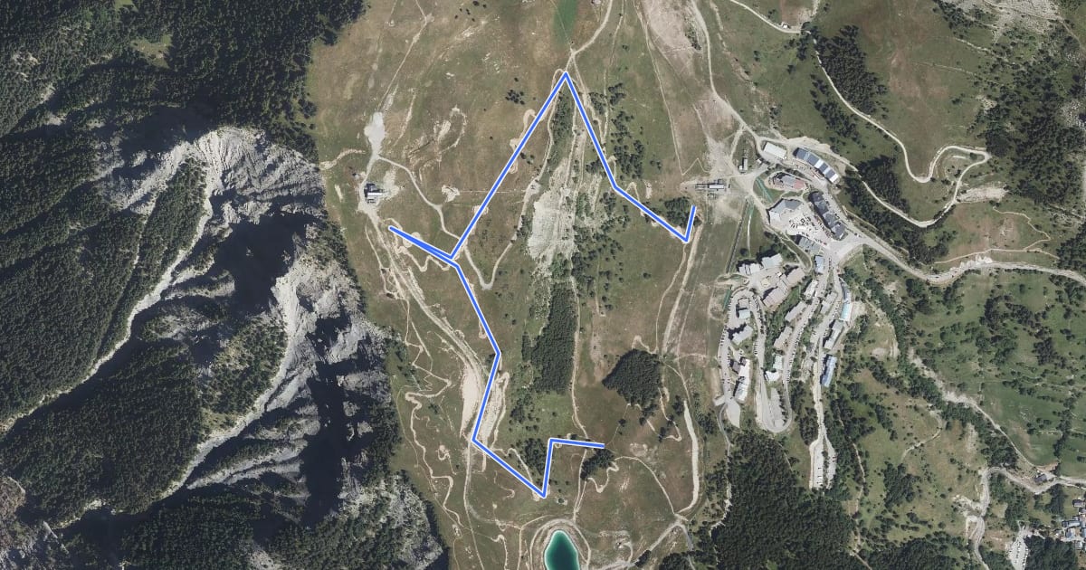 Маршрут L'Aigle DH11 на спутниковом снимке