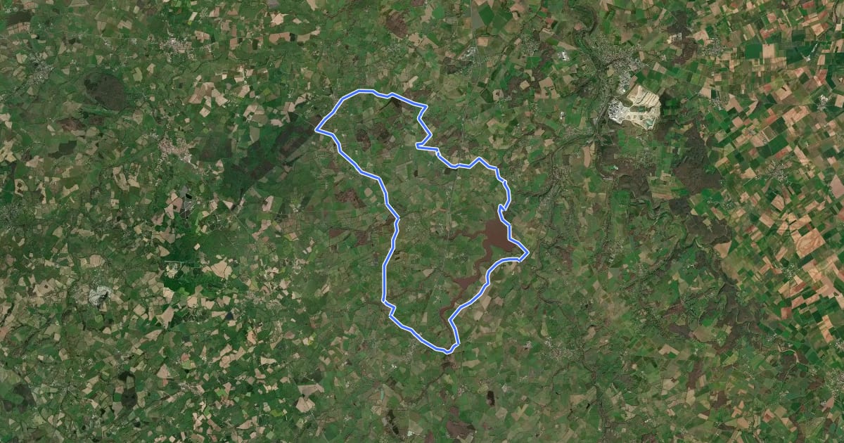 Маршрут L'eau en val du thouet - Boucle 6 на спутниковом снимке