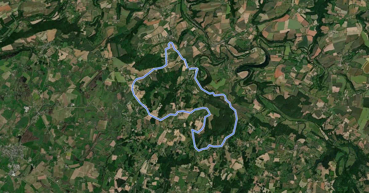 Маршрут L'Orne à Vélo : Autour de la Roche d'Oëtre à vélo на спутниковом снимке