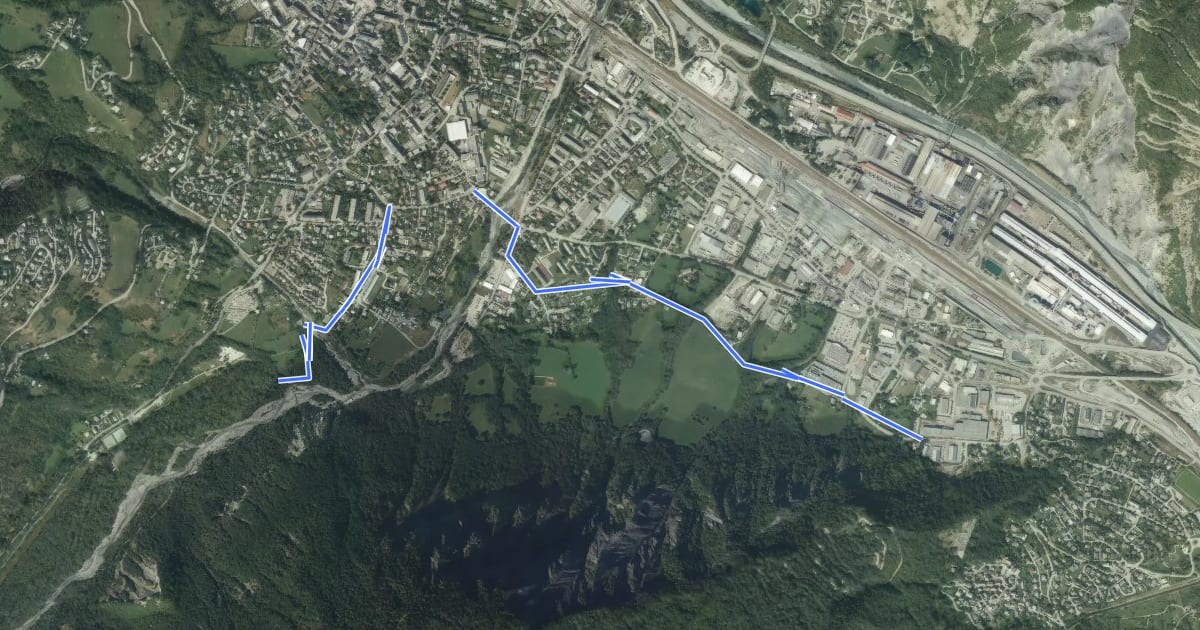 Маршрут L06 - Boucle du Mont l'Évêque - Traversée de Saint-Jean-de-Maurienne на спутниковом снимке