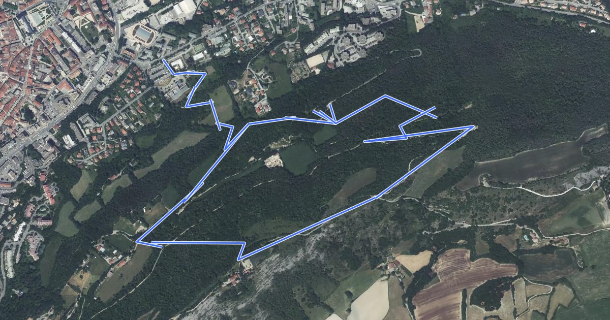 Маршрут La Colline de Saint-Mens на спутниковом снимке