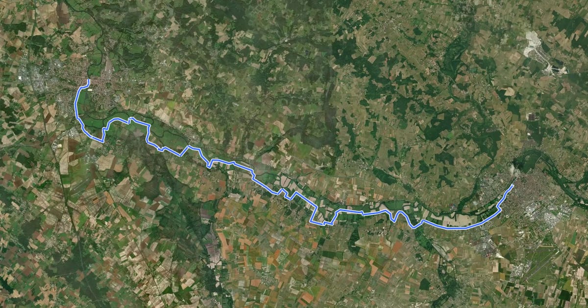 Маршрут La Flow Vélo, Cognac - Saintes. Sur le chemin de la Saintonge romaine et romane на спутниковом снимке