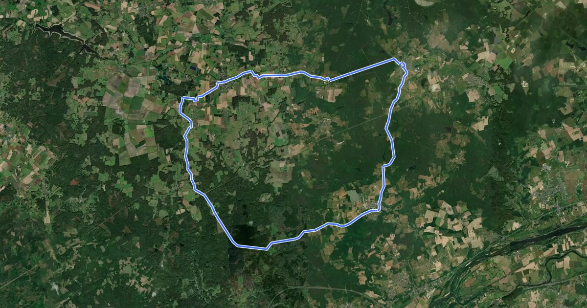 Маршрут La forêt et ses secrets на спутниковом снимке