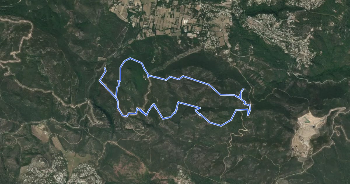 Маршрут La Forteresse les Meules на спутниковом снимке