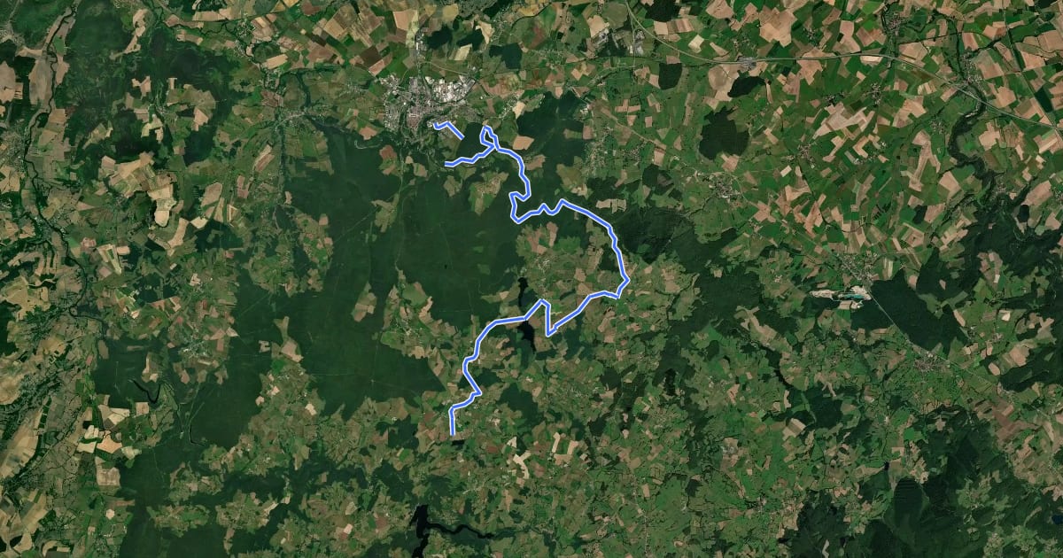 Маршрут La Grande Traversée du Morvan en VTT на спутниковом снимке