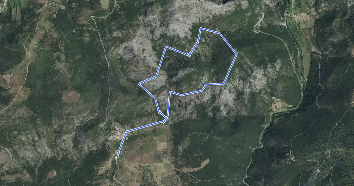 Маршрут La Grotte des Maquisards на спутниковом снимке