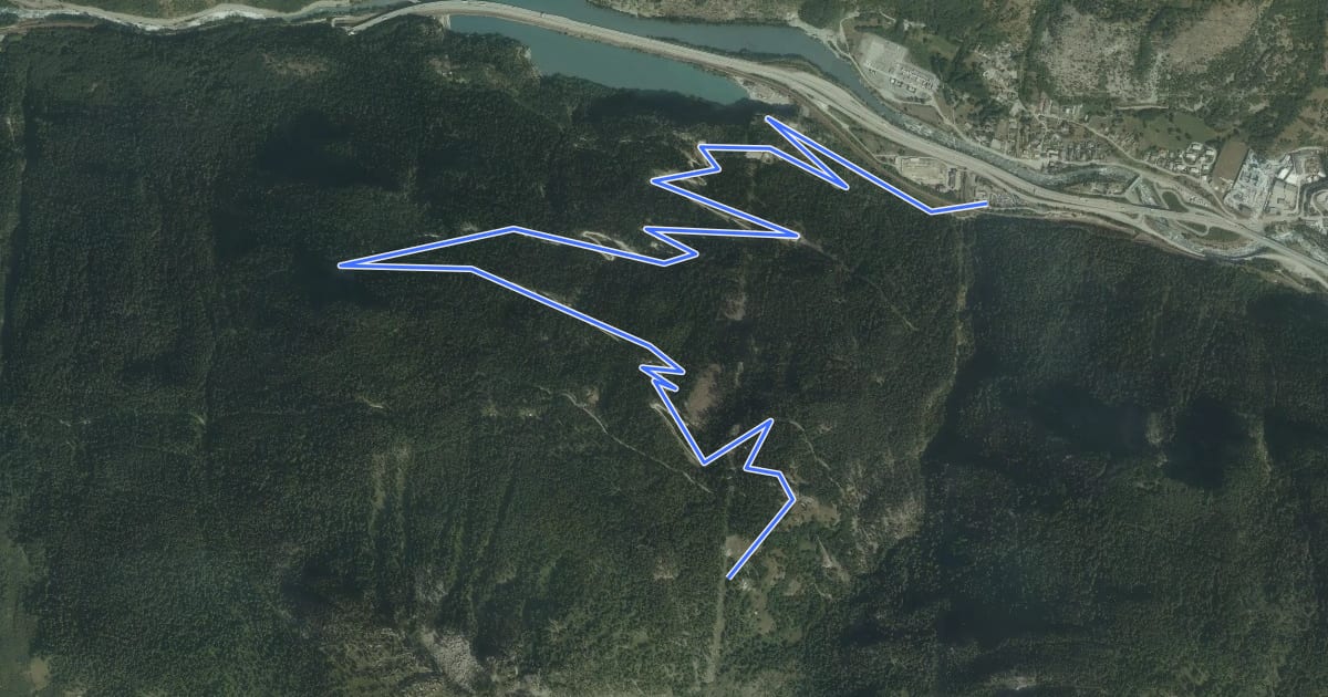 Маршрут La piste de la Grande Roche на спутниковом снимке