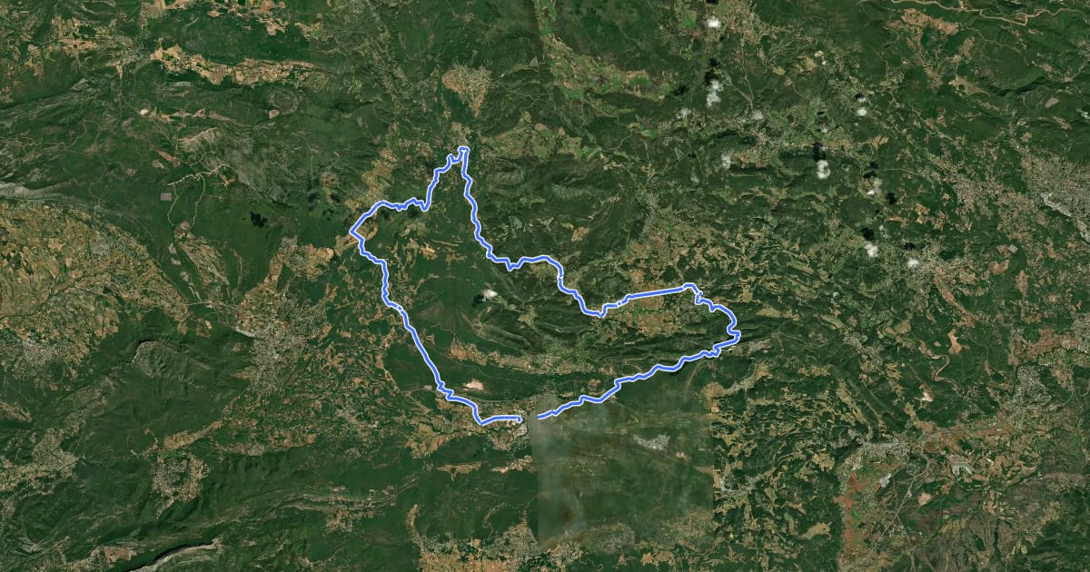 Маршрут La Route de la Bauxite на спутниковом снимке