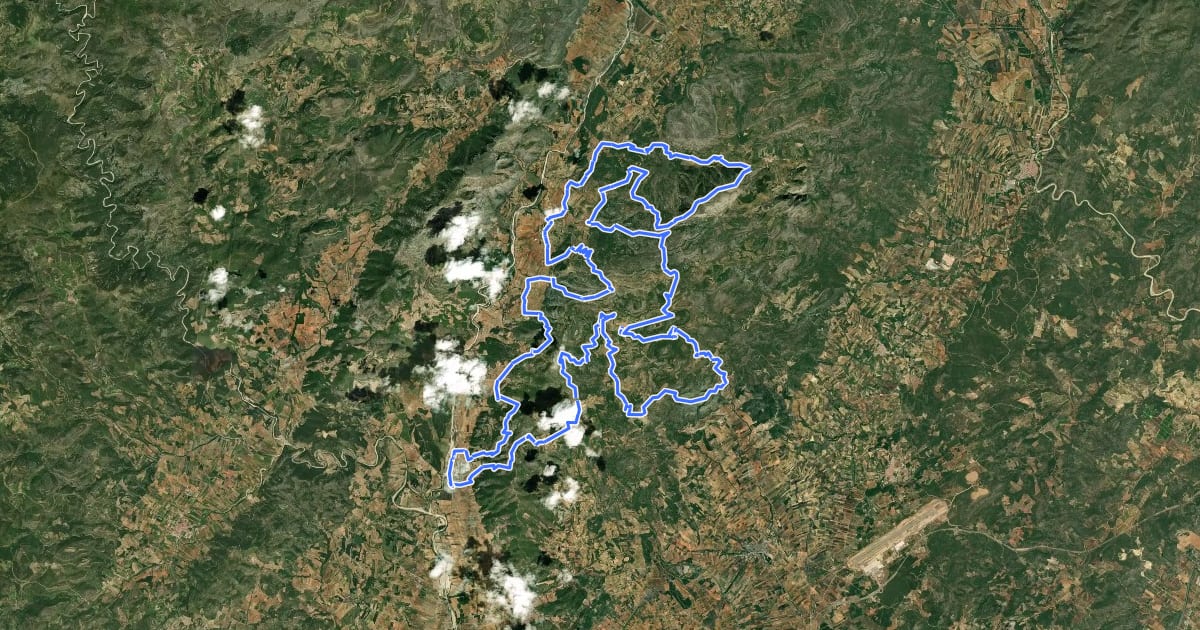 Маршрут La Serra d'en Galceran i el seu terme на спутниковом снимке