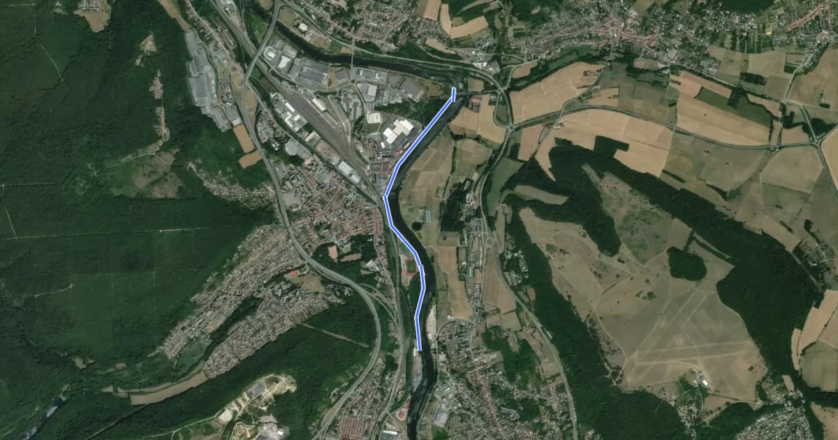 Маршрут La Voie Bleue, Moselle-Saône à vélo - Variante Champigneulles à Maxéville на спутниковом снимке