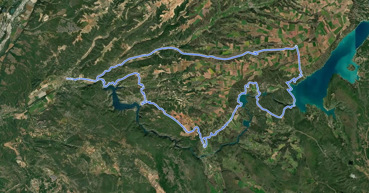 Маршрут Lacs du Verdon на спутниковом снимке