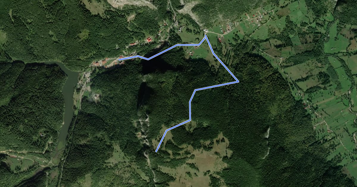 Маршрут Lacu Roșu – Belvedere Piatra Ghilcoș (red triangle) на спутниковом снимке