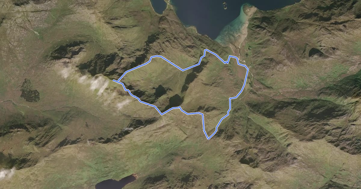Маршрут Ladhar Bheinn Trail на спутниковом снимке