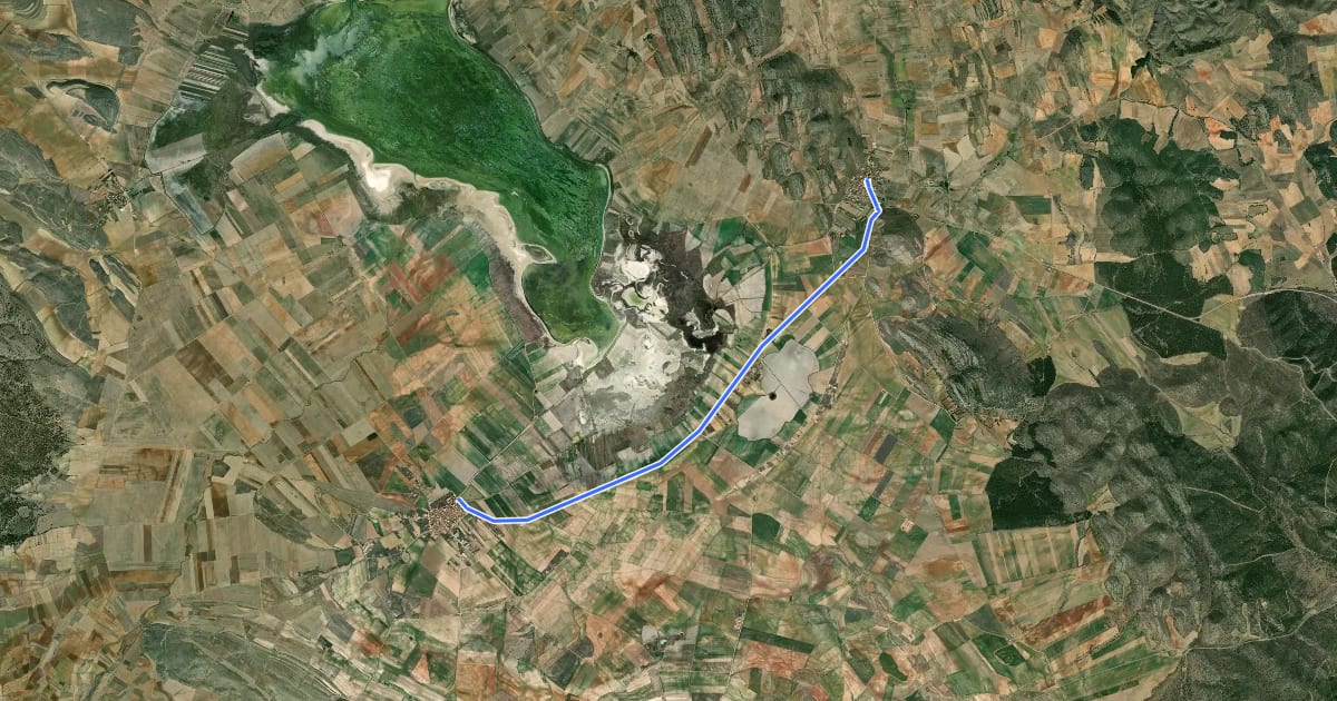 Маршрут Laguna de Gallocanta - Alternativa F - Ruta familiar (Bello - Tornos) на спутниковом снимке