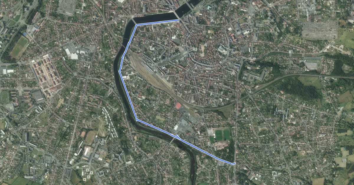 Маршрут Laison pont St. Pierre / Voie piétonne Neris на спутниковом снимке