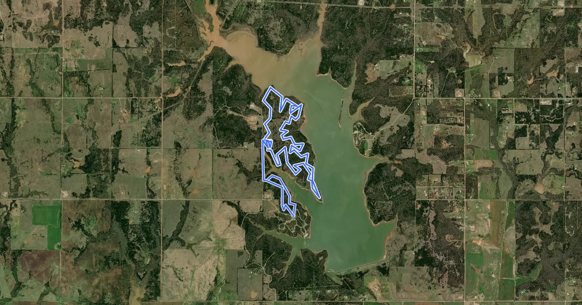 Маршрут Lake McMurtry Orange Trail на спутниковом снимке