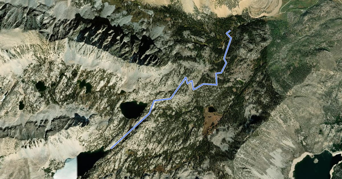 Маршрут Lamarck Lakes Trail на спутниковом снимке