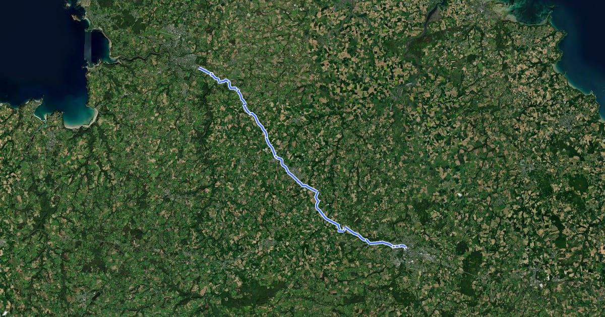 Маршрут Lannion à Guingamp par la route des tracteurs на спутниковом снимке