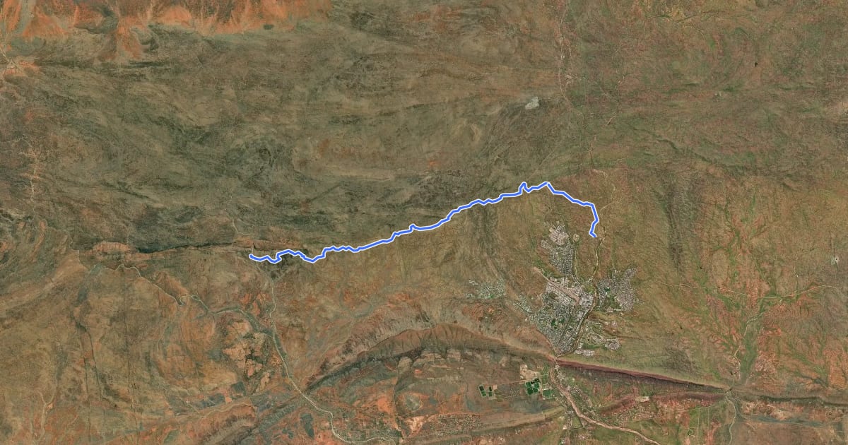Маршрут Larapinta Trail Section 1 на спутниковом снимке