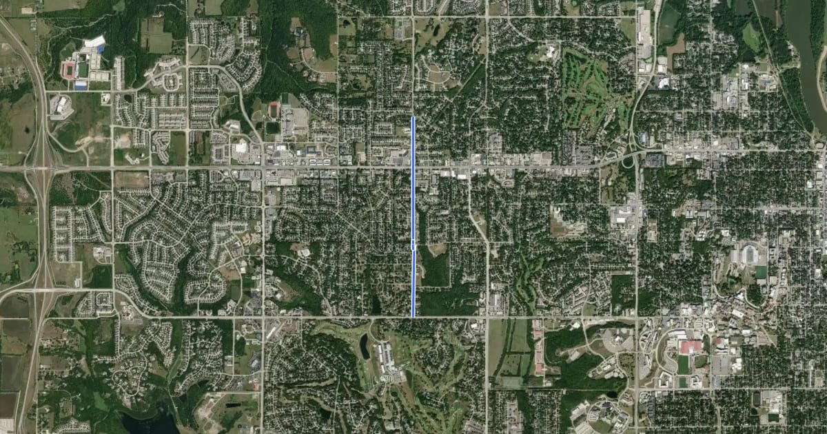 Маршрут Lawrence Bicycle Climbing Lane Monterey Way на спутниковом снимке