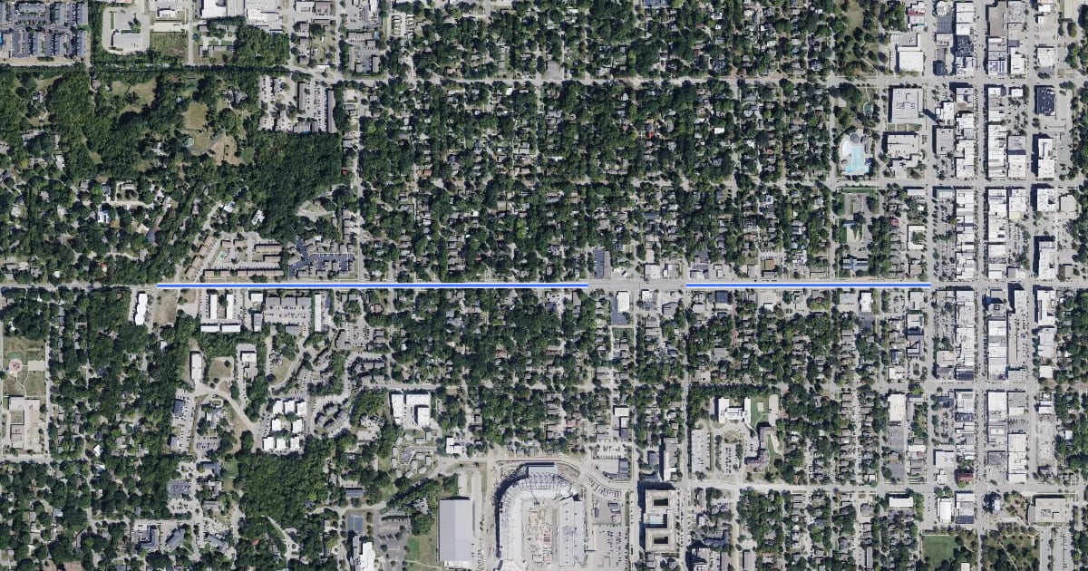 Маршрут Lawrence Bicycle Lane West 9th Street на спутниковом снимке