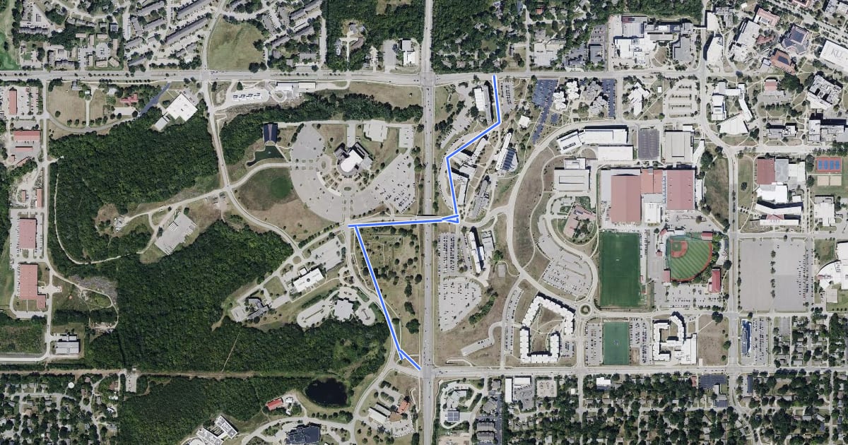 Маршрут Lawrence Bicycle Shared Irving Hill Connector на спутниковом снимке