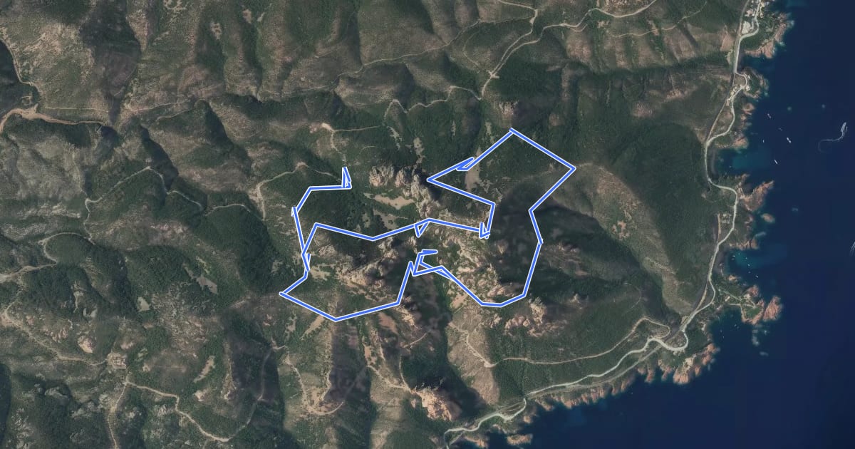 Маршрут Le Cap Roux (bleu) на спутниковом снимке
