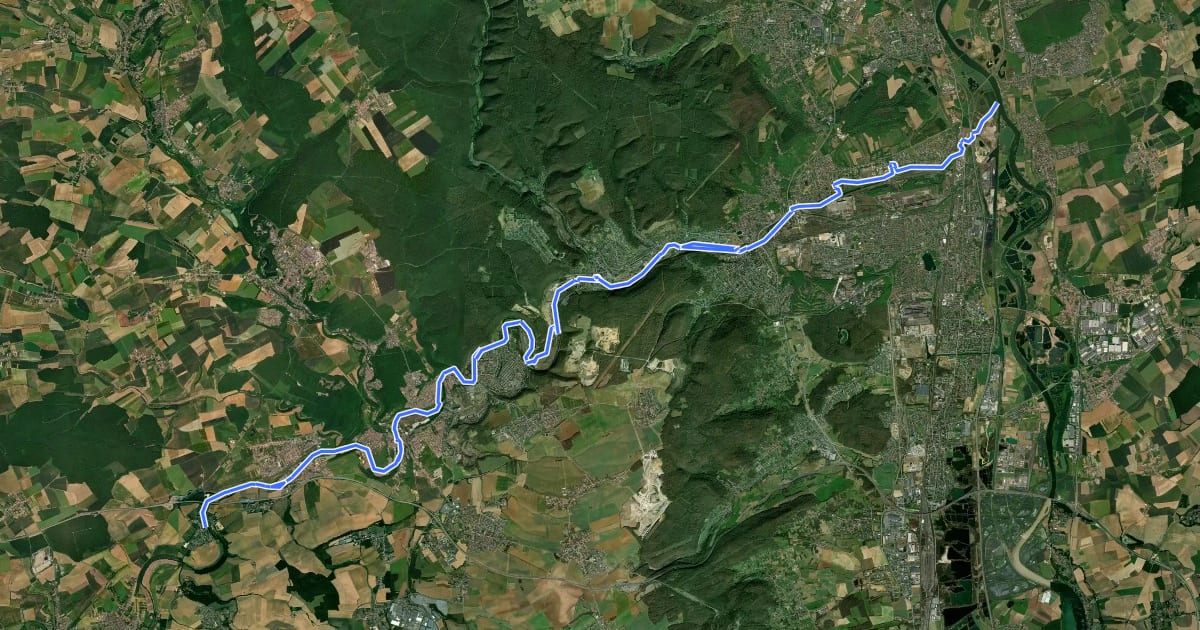 Маршрут Le Fil bleu de l'Orne на спутниковом снимке