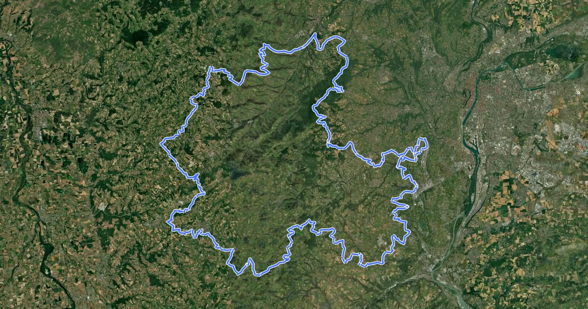 Маршрут Le Grand Tour des Monts du Lyonnais на спутниковом снимке