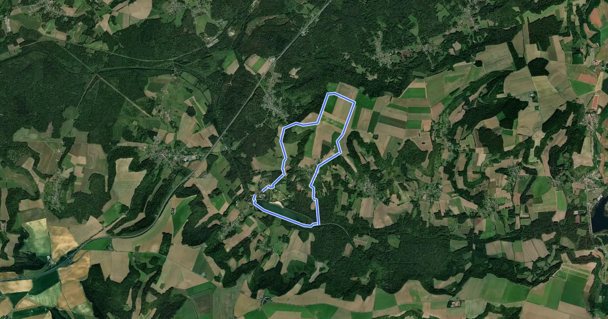 Маршрут Le Lac de Monampteuil на спутниковом снимке